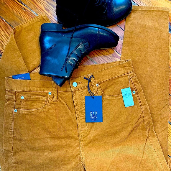 GAP DENIM NWT High Rise Cords 💛- 14/32T - Picture 9 of 12
